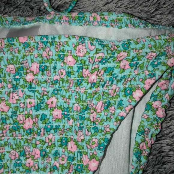 Bikini Set - Picture 2 of 2